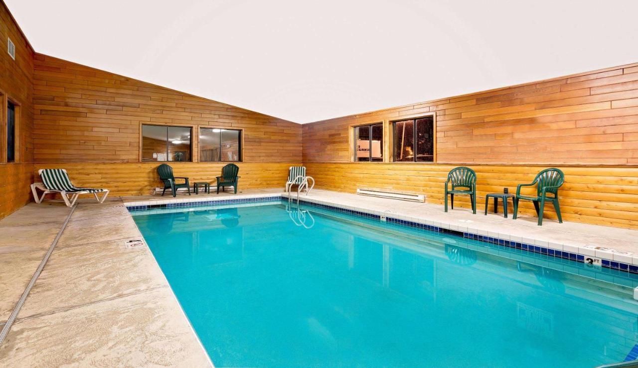 Hotel Super 8 By Wyndham Ashland Exterior foto